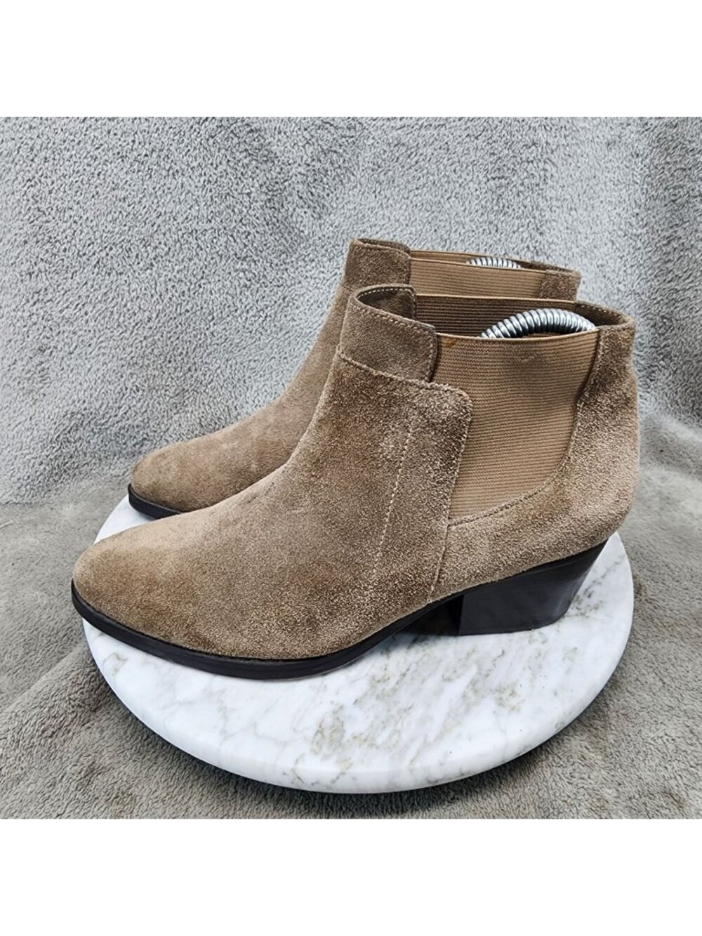 Vaneli Shoes Womens Size 7.5 Brown Suede Chelsea Ankle Boots *Read*
